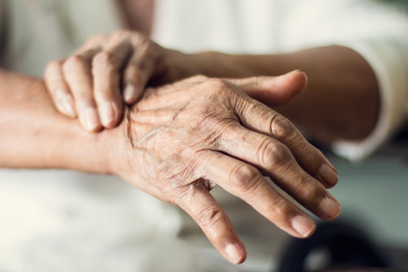 ĐIỀU TRỊ BỆNH PARKINSON - PHẪU THUẬT KÍCH THÍCH NÃO SÂU