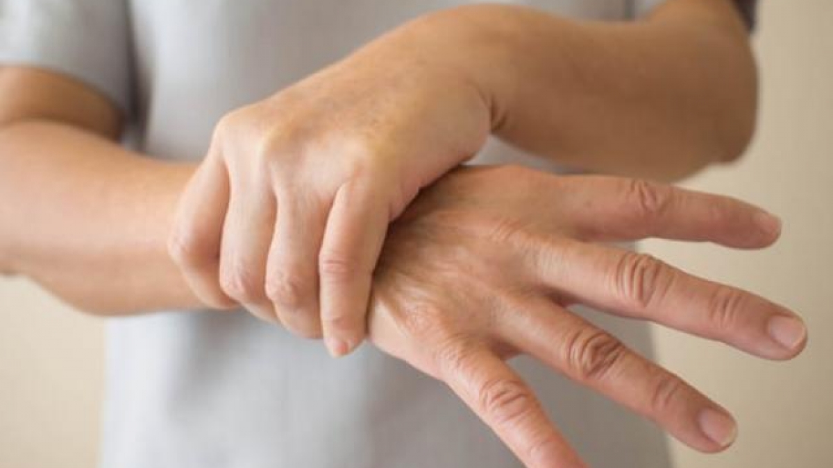 Triệu chứng bệnh Parkinson khởi phát sớm ở thời điểm bệnh nhân đã có nghề nghiệp và gia đình ổn định
