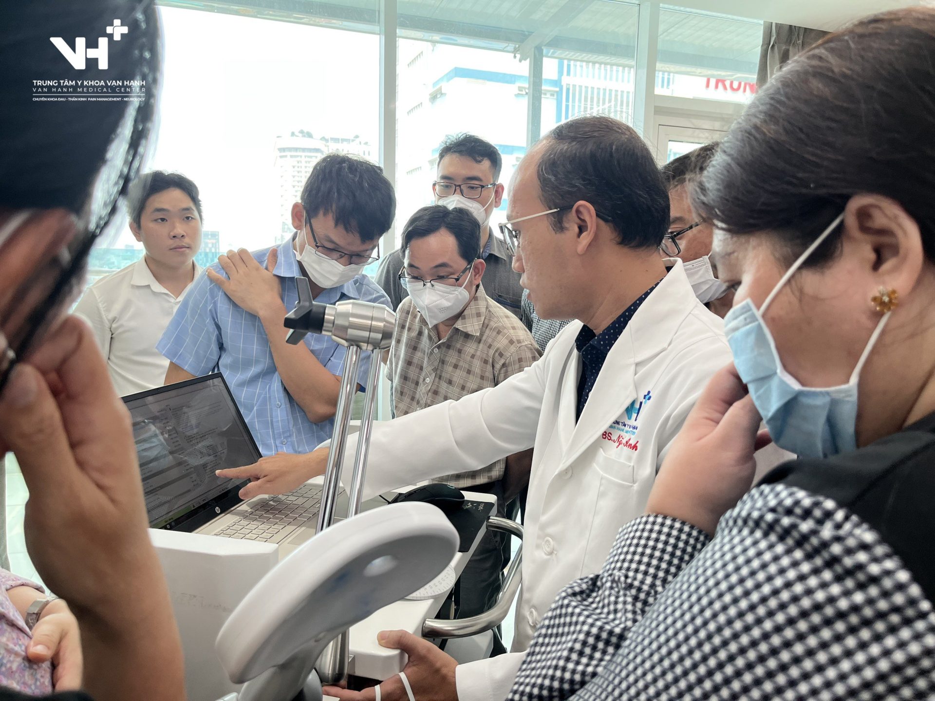[CHƯƠNG TRÌNH ĐÀO TẠO Y KHOA] Chia sẻ kiến thức về kỹ thuật kích thích từ trường xuyên sọ (rTMS)